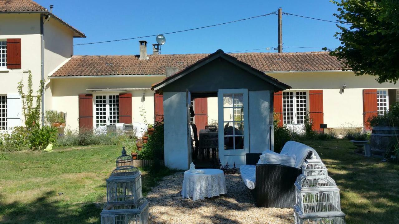 Bed and Breakfast Le savoir vivre à Bonnes  Extérieur photo